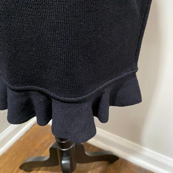 New with Tags ST JOHN Collection Black Knit Skirt Size 2 Ruffled Hem Knee Length - Picture 2 of 9